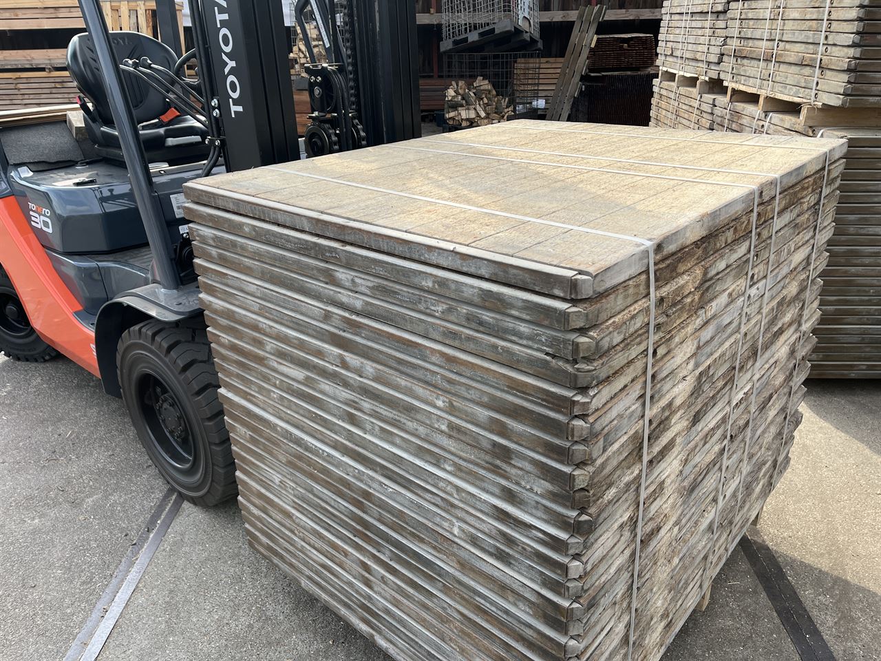 Steenschotten 110 x 140 (Hardhout) Steenschotten 110 x 140 (Hardhout)