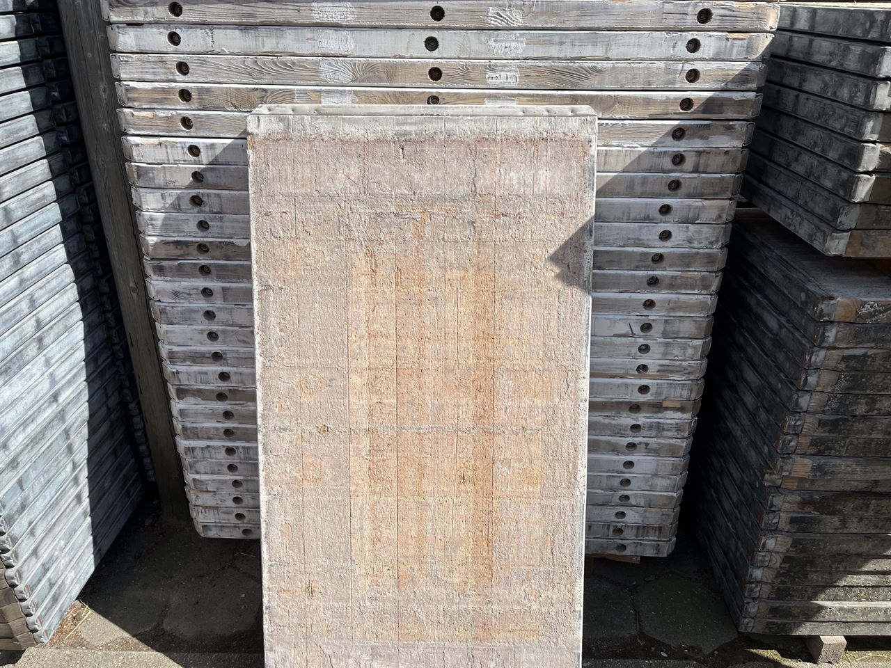 Steenschotten 74 x 140 (55mm dik) Steenschotten 74 x 140 (55mm dik)