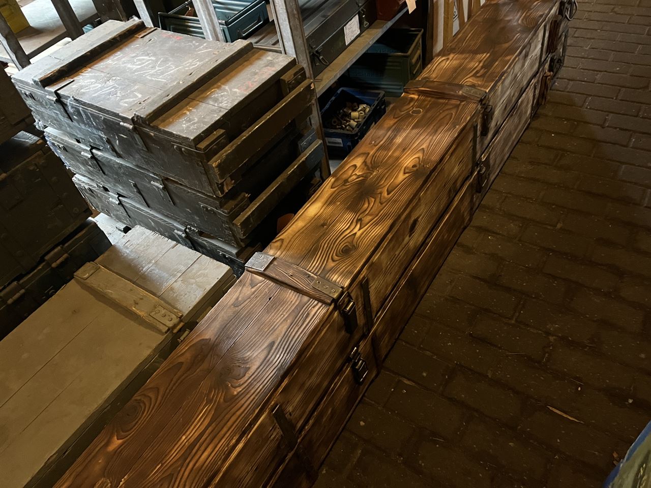 Legerkisten 28 x 25 x 281 gebrand