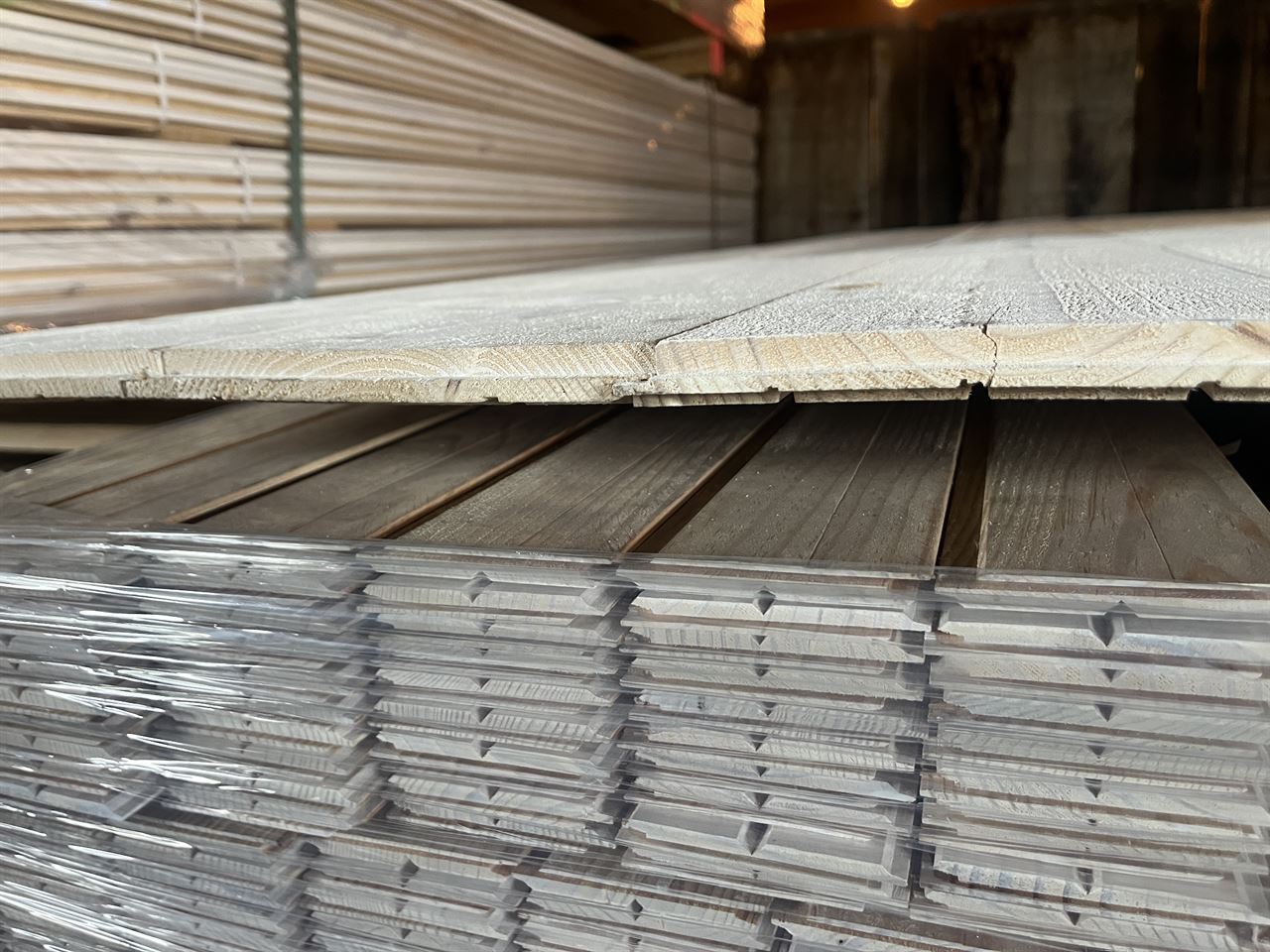 Vuren fijnbezaagd wit 17x160 (2m35 & 2m50)