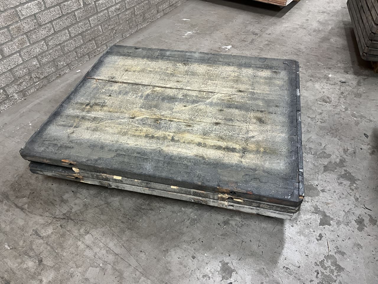 Steenschotten 1m15 x 1m40 met draadeinden (B-keus)