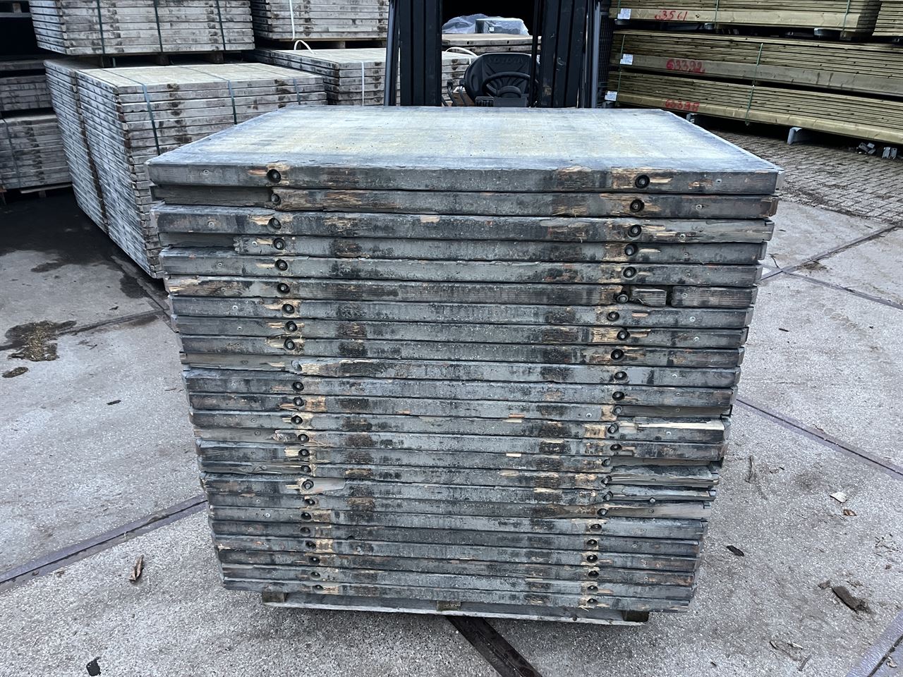 Steenschotten 1m15 x 1m40 met draadeinden (B-keus)