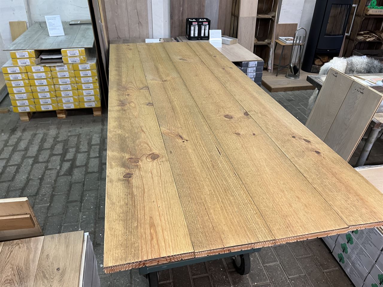 Grenen vloerdelen 200mm praline geolied