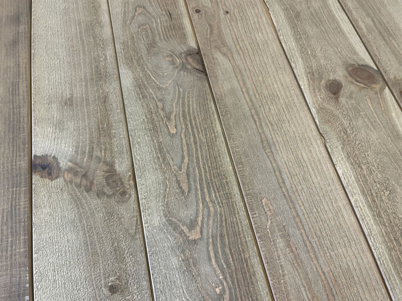 Bois Flotte , grenen fijnbezaagd en behandeld