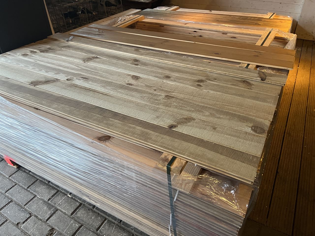 Bois Flotte , grenen fijnbezaagd en behandeld