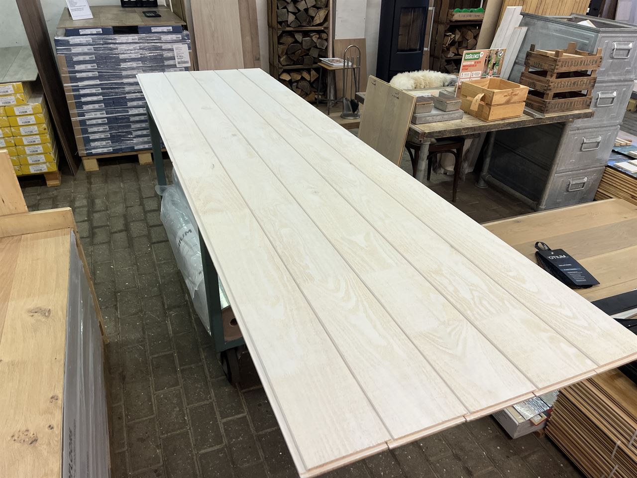 Grenen fijnbezaagd wit 18x135 (2m50)