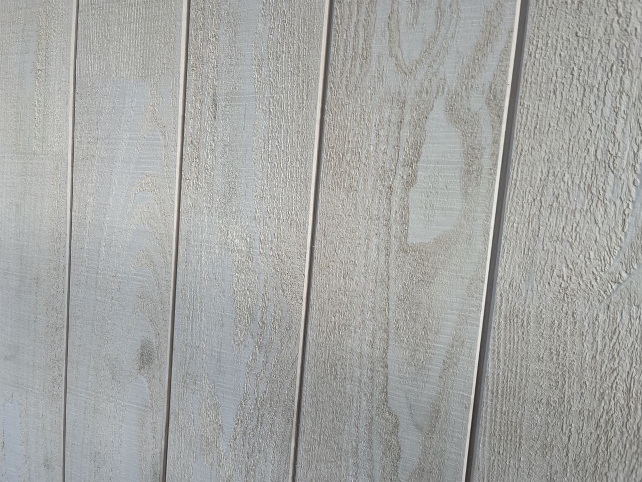 Grenen fijnbezaagd wit 18x135 (2m50)