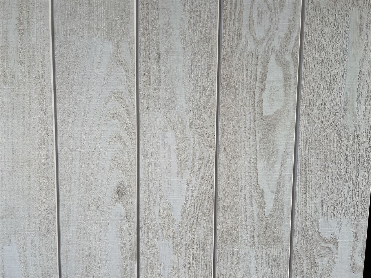 Grenen fijnbezaagd wit 18x135 (2m50)