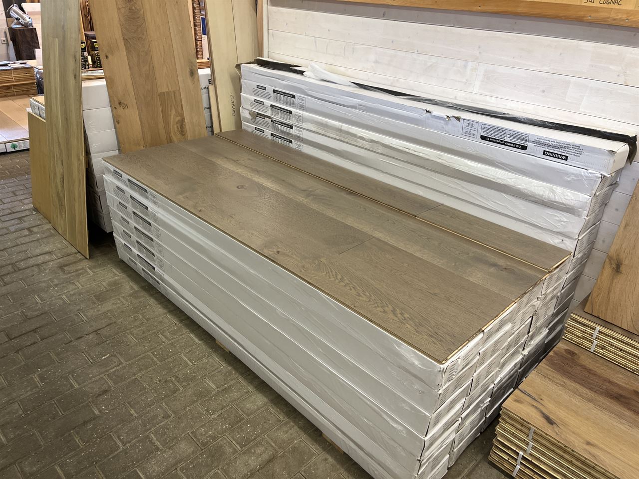 Eiken duopl. 14x220 geborsteld & gelakt AANBIEDING