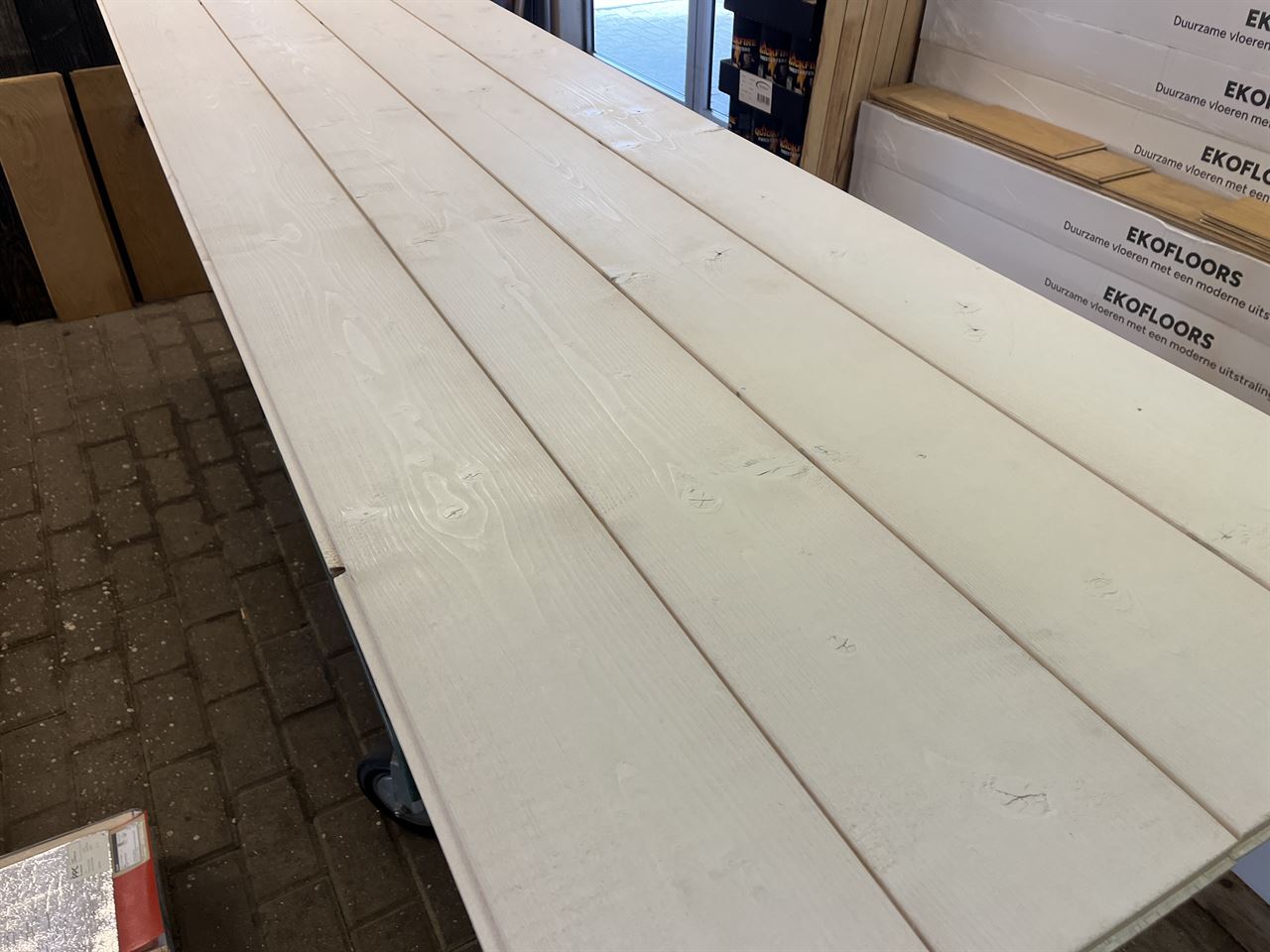 Vuren planken geborsteld en wit behandeld 17x185