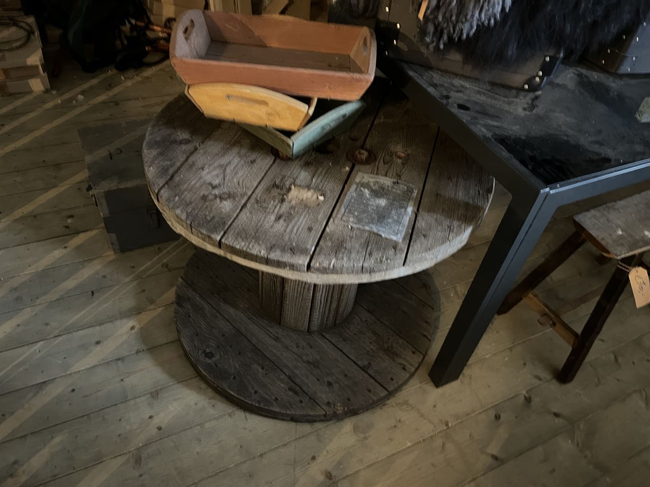Kabelshaspels van hout.