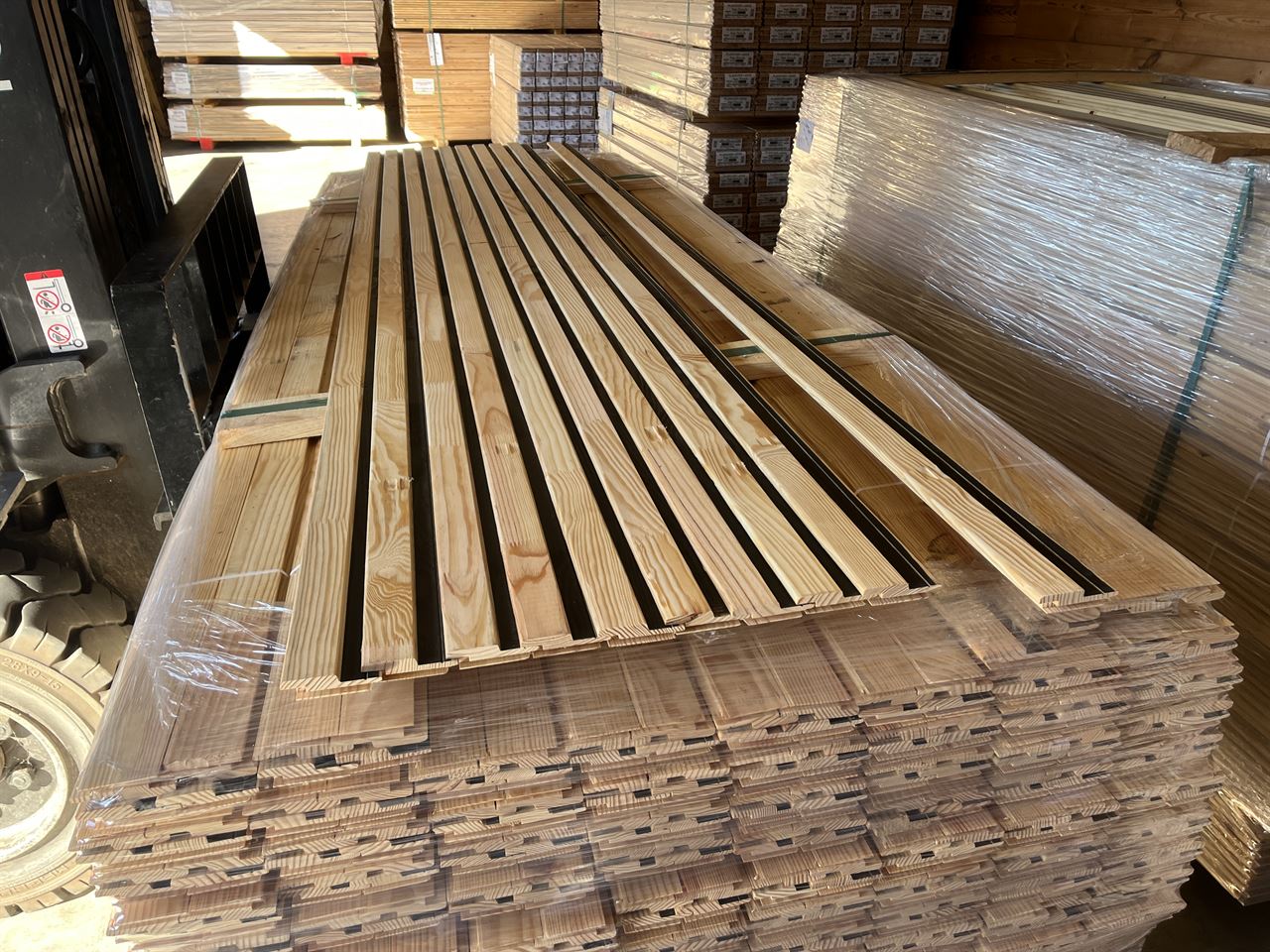 Bar Neutre wandbeschot 60mm , 3 meter lang