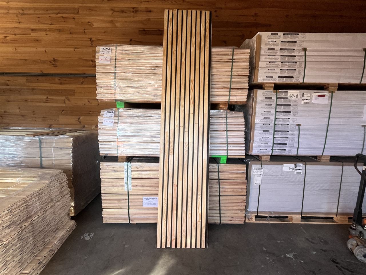 Bar Neutre wandbeschot 60mm , 3 meter lang