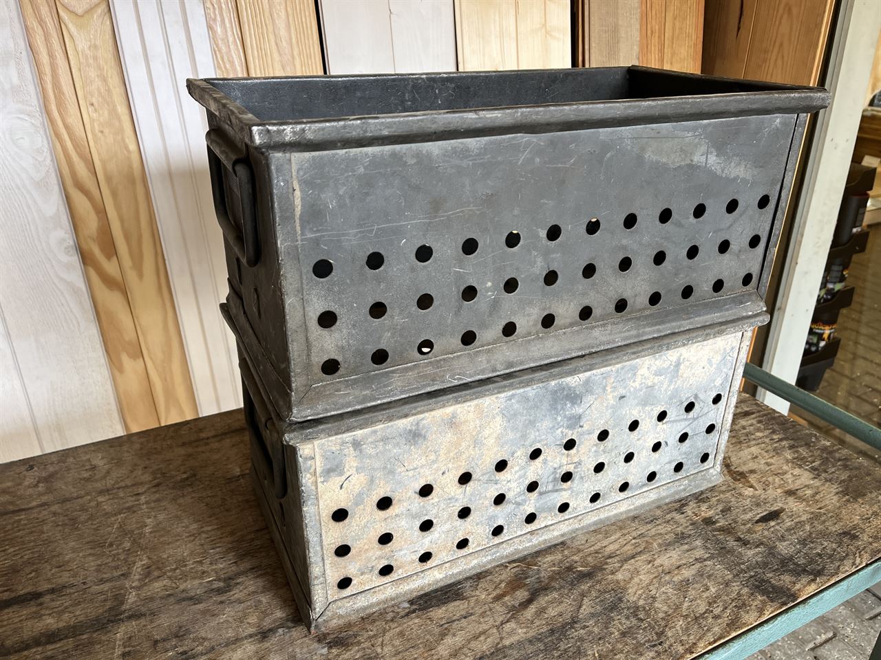 Zinken bakken geperforeerd 24 x 28 x 53