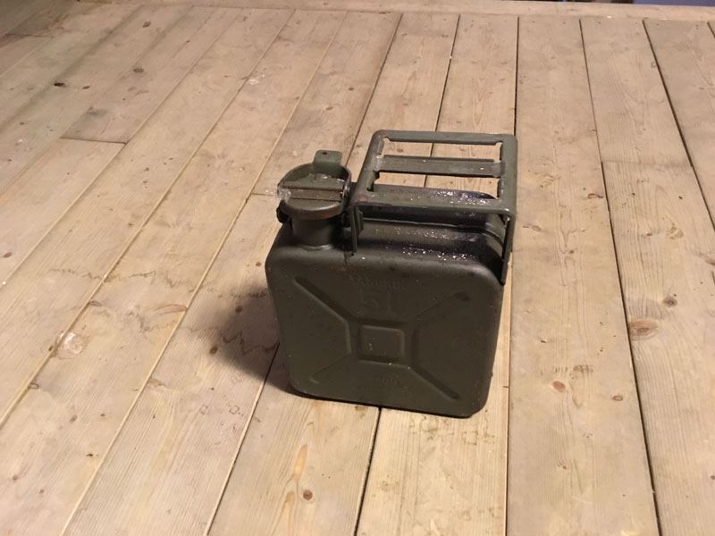 De volgende conservatief Bevatten Handelsonderneming Bullinga - Legerkisten > Leger jerrycan klein 5l